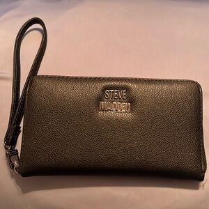 Steve Madden Wallet Wristlet